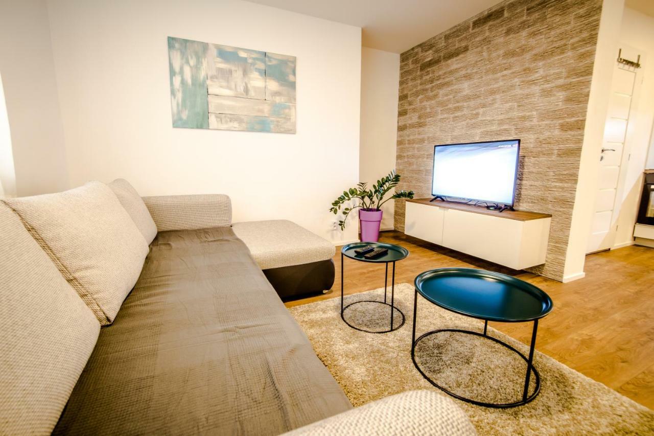 Central Apartments By Kovee บราติสลาวา ภายนอก รูปภาพ