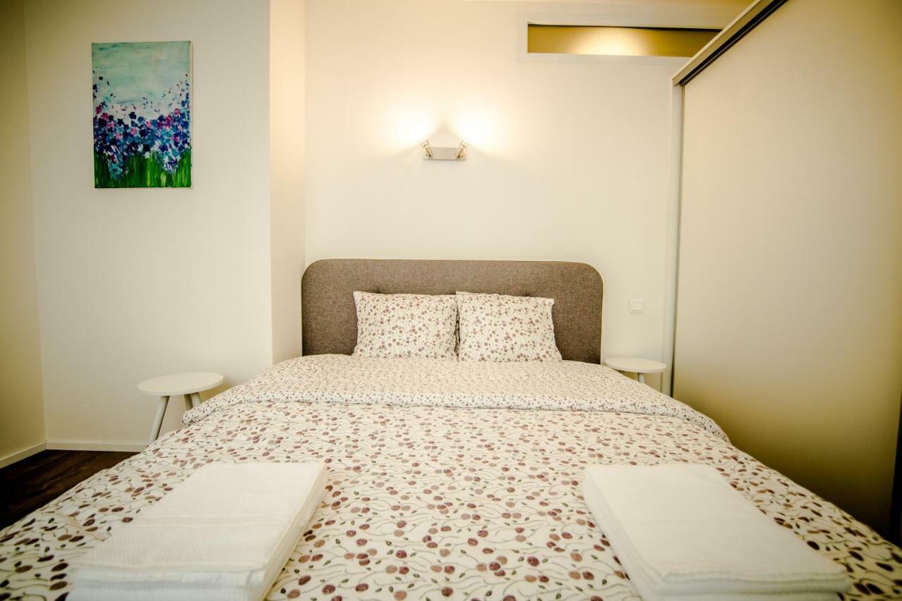 Central Apartments By Kovee บราติสลาวา ภายนอก รูปภาพ