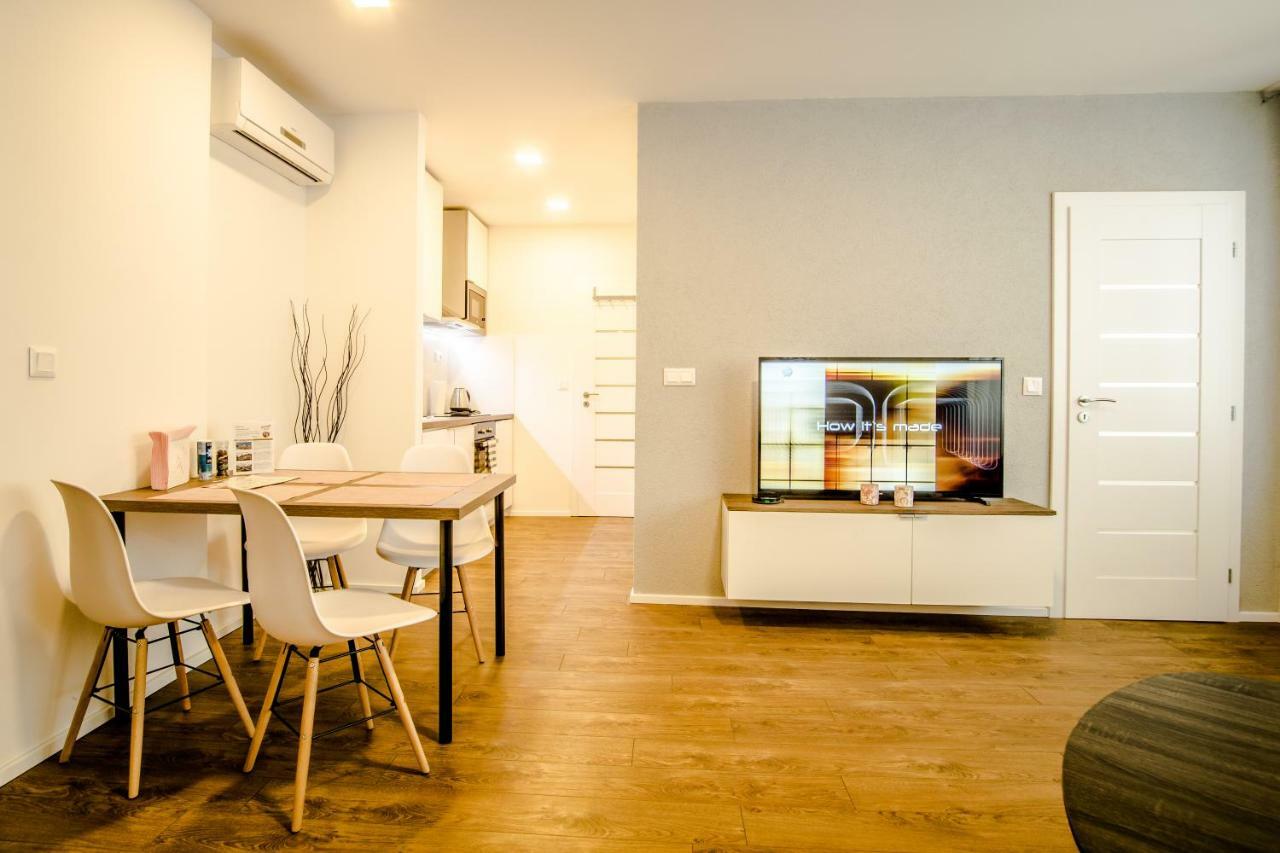Central Apartments By Kovee บราติสลาวา ภายนอก รูปภาพ