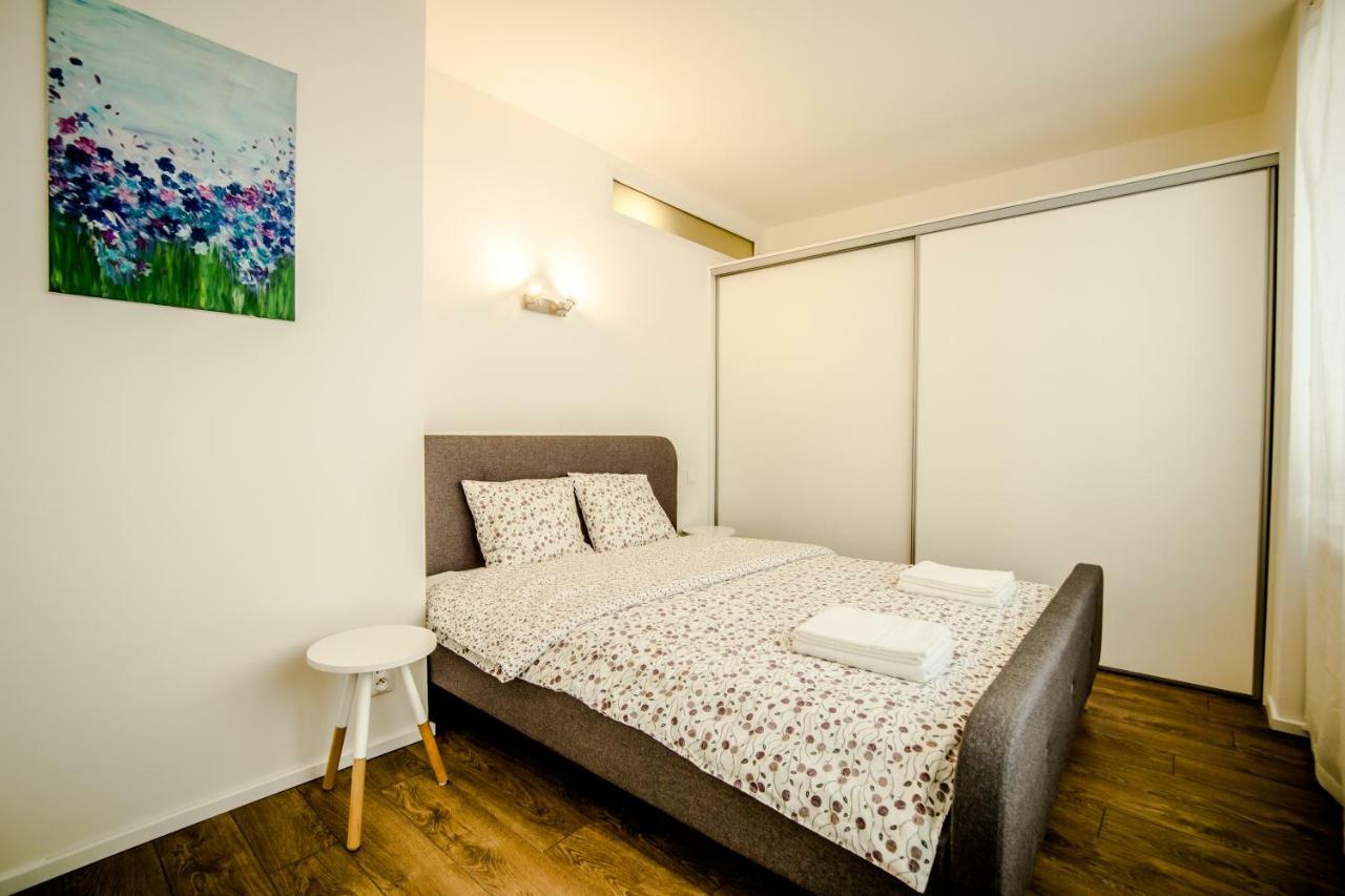 Central Apartments By Kovee บราติสลาวา ภายนอก รูปภาพ